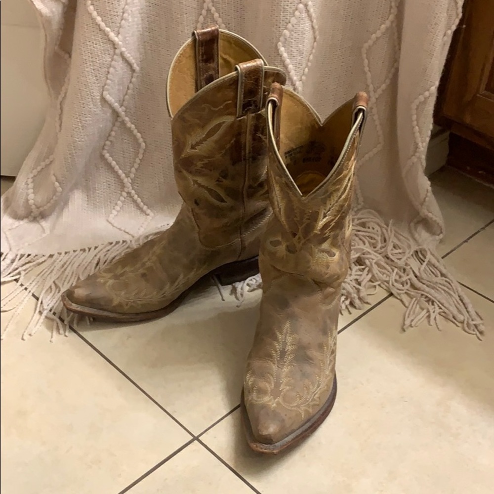 Women’s Justin Boots
